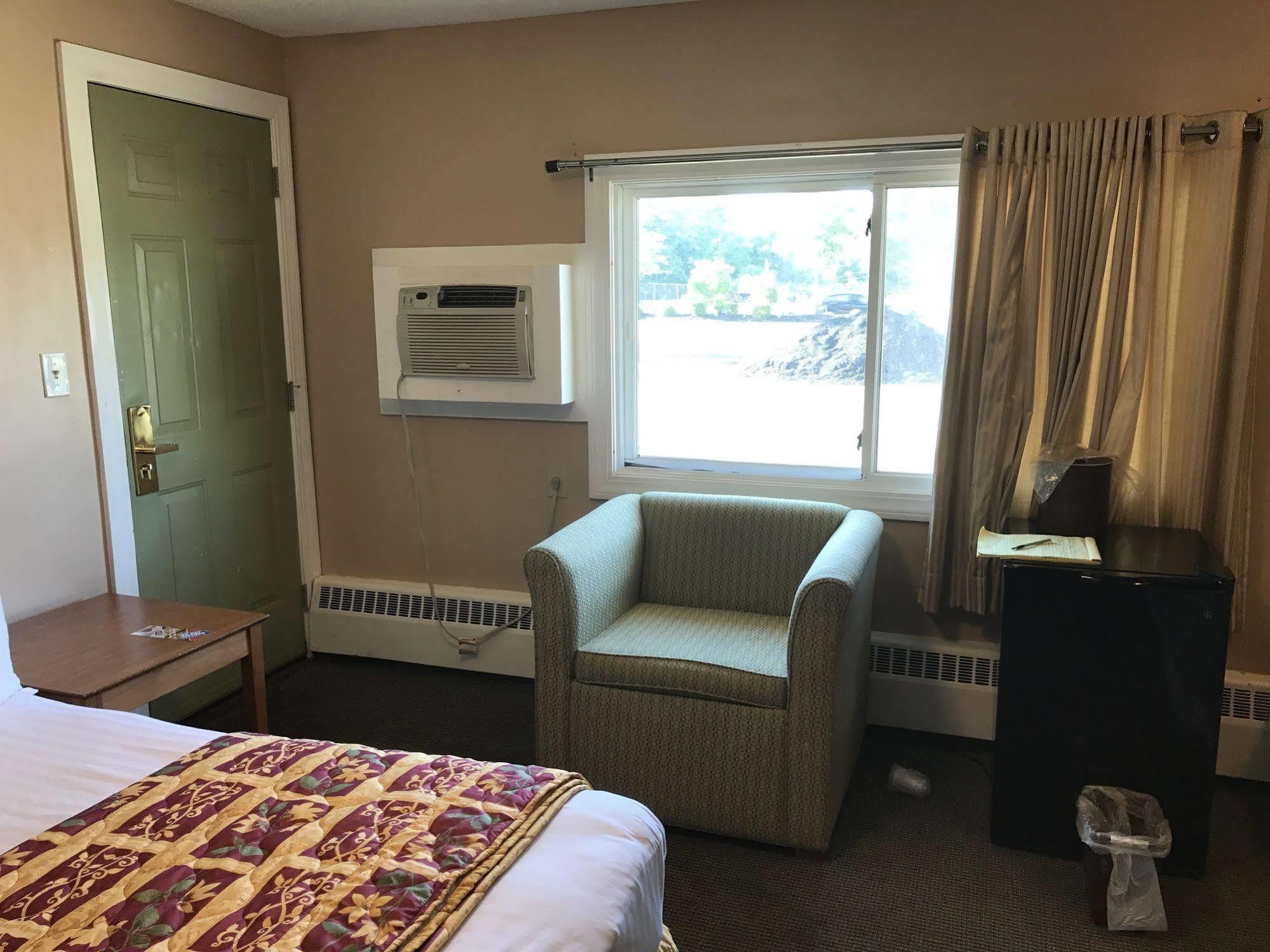 Capri Motel Dartmouth Bagian luar foto